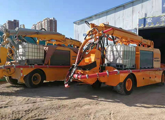 3016混凝土濕噴臺(tái)車施工現(xiàn)場